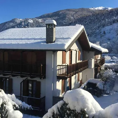 Apartmán Caloroso Appartamento Con Vista Montagne *